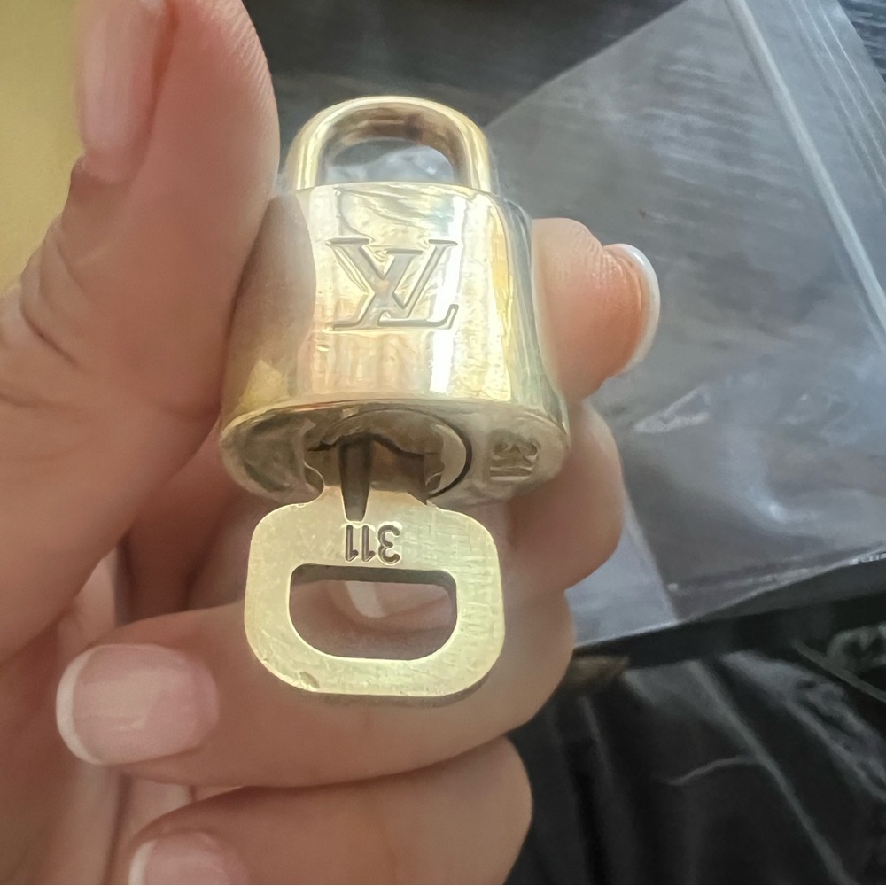 LV lock and key